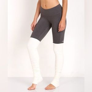 ALO Yoga | Women's Goddess Legging Heather/Natural Size Medium